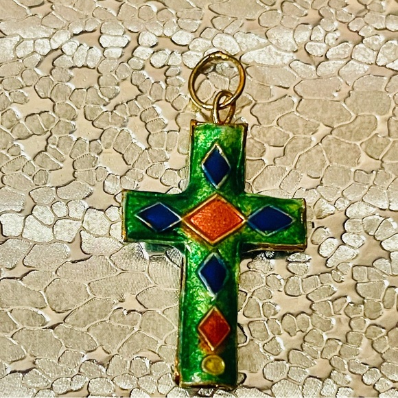 VTG Cross Crucifix Pendant Enamel Green Christian - Picture 1 of 5